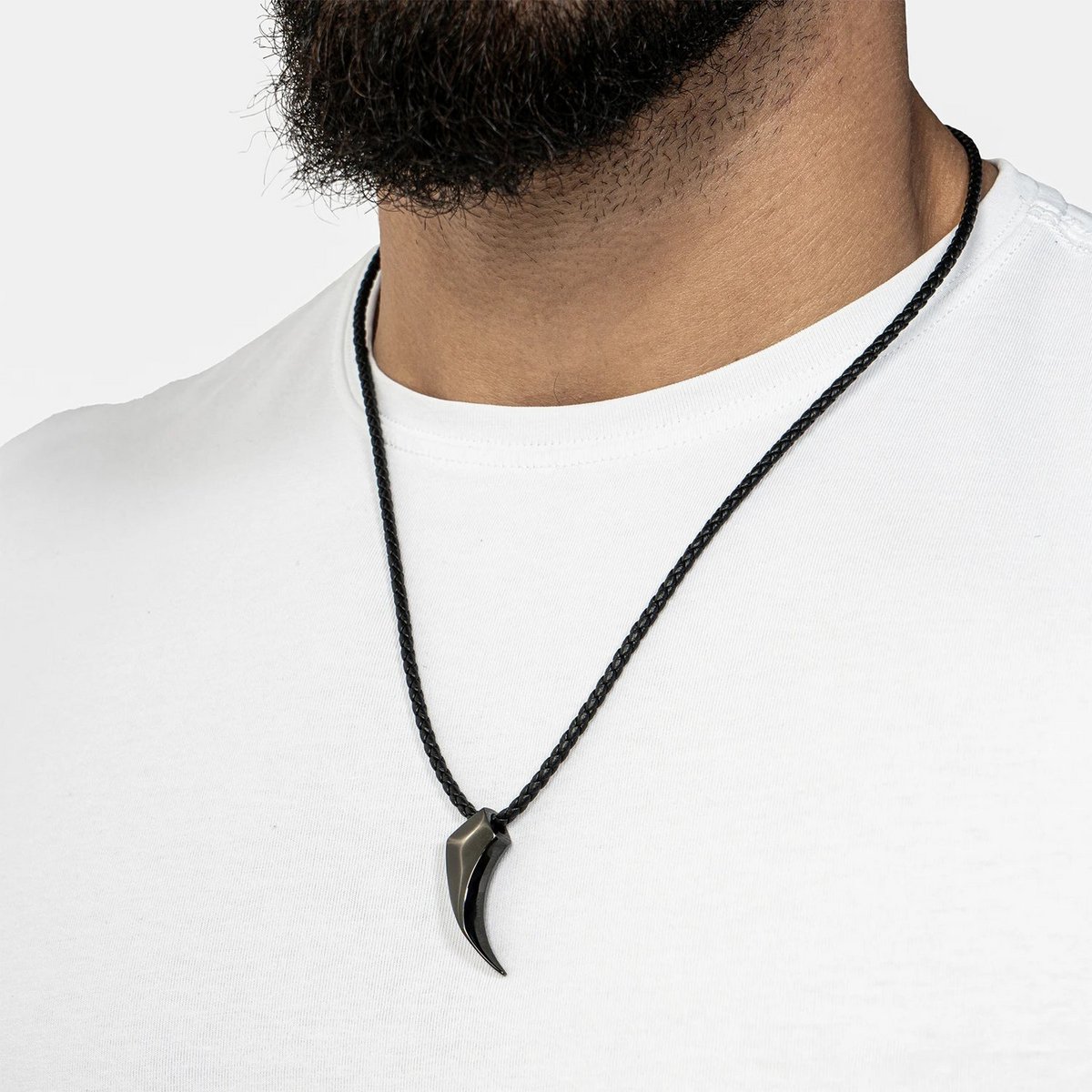 Ursu – Elegante Leren Ketting voor Heren