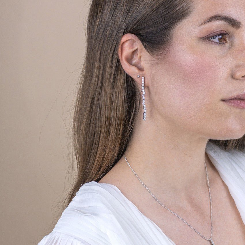 Rut – Asymmetrische Bruidsoorbellen met Sprankelende Zirkonia